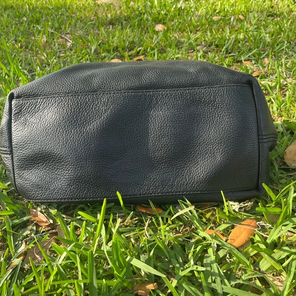 Kate Spade Large Walker Park Black Pebbled Leather. EUC - Picture 8 of 11